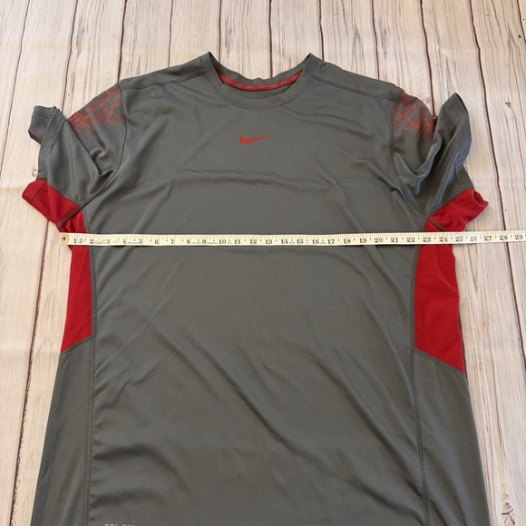 Nike Shirt Mens 2XL Gray Short Sleeve Dri Fit Trail Running Activewear - Picture 5 of 8